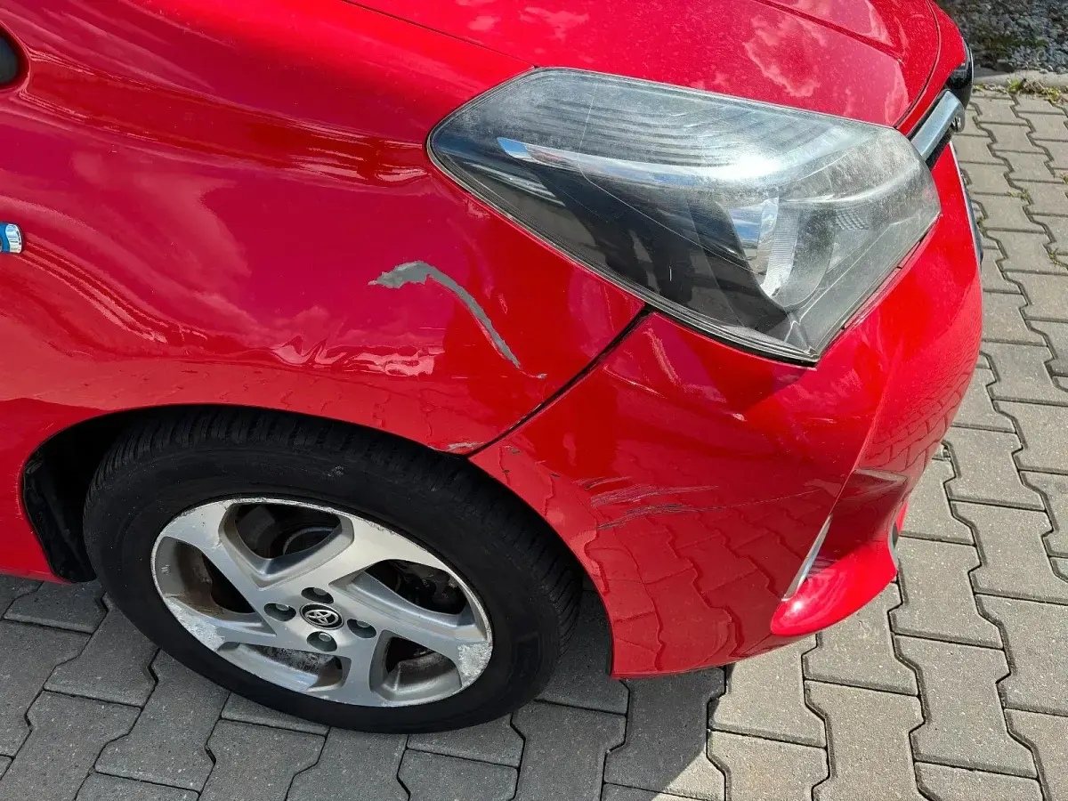 Gebraucht Toyota Yaris Edition-S 75 PS (55 kW) 2016 Rot Kleinwagen