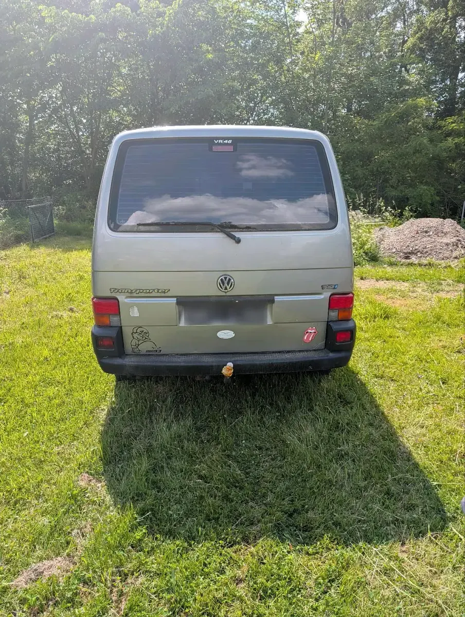 Gebraucht VW Transporter 101 PS (74 kW) 2001 Silber Van