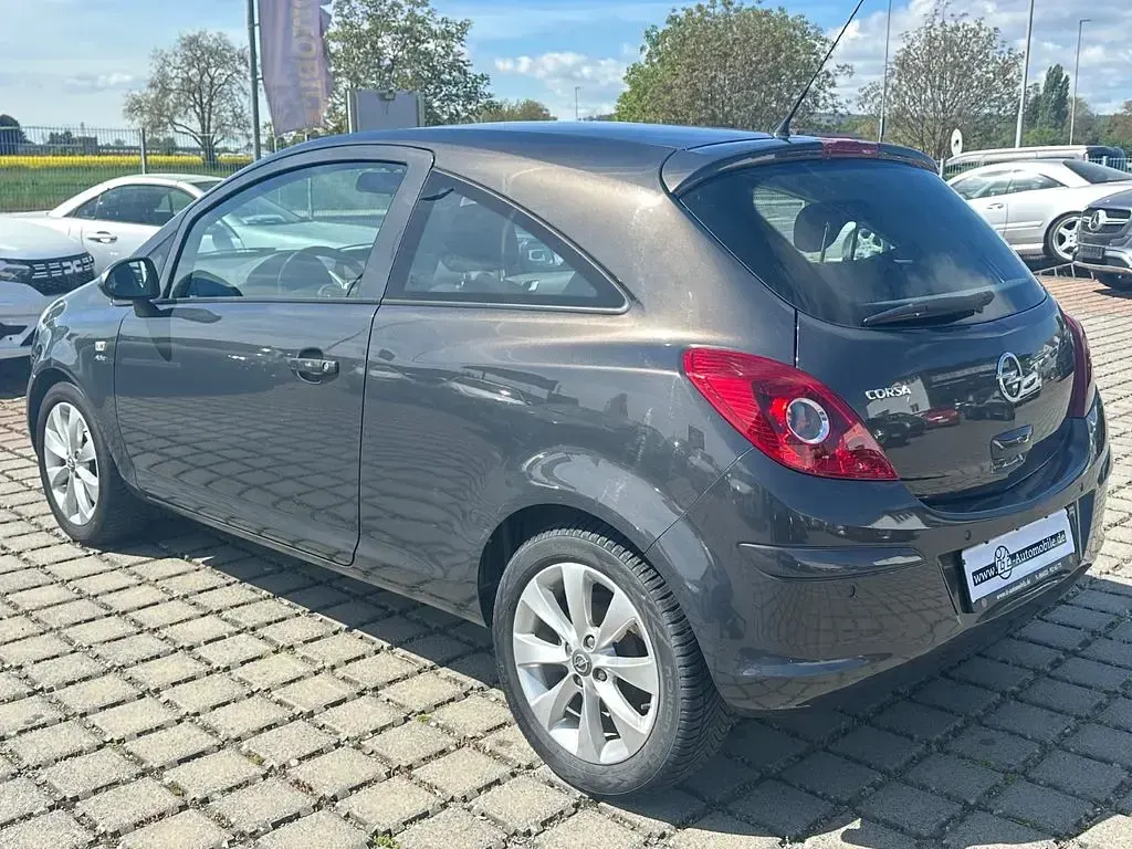Gebraucht Opel Corsa Active 87 PS (63 kW) 2013 Grau Kleinwagen