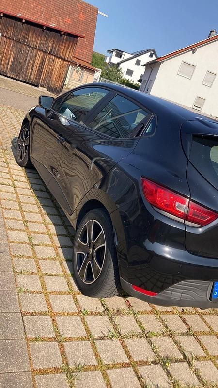 Schwarz Gebraucht 2013 Renault Clio IV Limousine | 4.990 € (Fairer Preis) - Bild 1/4
