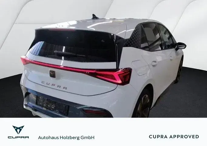 Second-hand Cupra Born 169 kW (231 CP) 2025 Alb Hatchback