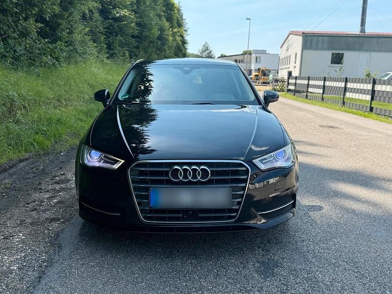 Schwarz Gebraucht 2014 Audi A3 Sportback Kleinwagen | 13.000 € (Fairer Preis) - Bild 1/4