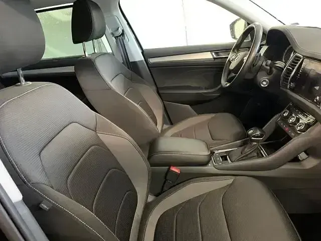 Gebraucht Skoda Kodiaq 200 PS (147 kW) 2023 Schwarzmagic perleffekt SUV
