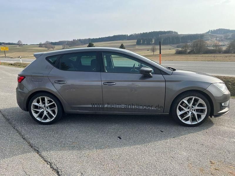 Second-hand Seat Leon FR 184 CP (135 kW) 2015 Gri Berlinǎ