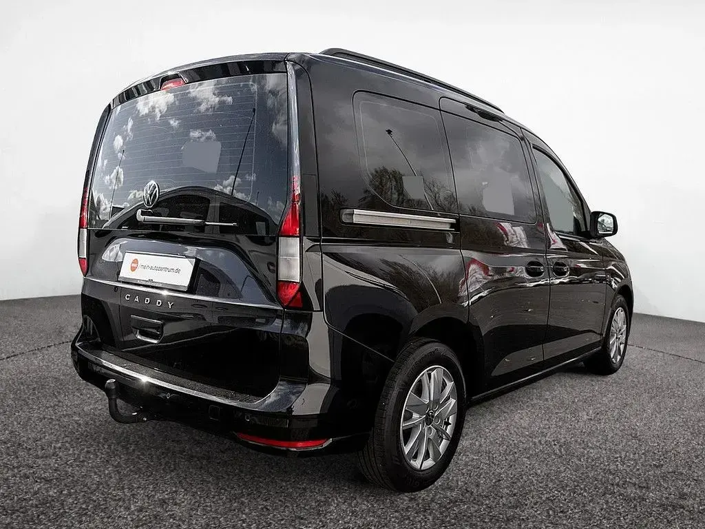 Gebraucht VW Caddy Life 122 PS (89 kW) 2022 Schwarz Van / Kleinbus