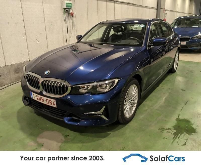 Blau Gebraucht 2019 BMW 330e Luxury Line Limousine | 24.079 € (Fairer Preis) - Bild 1/4