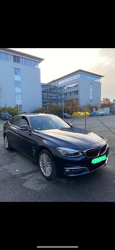Blau Gebraucht 2016 BMW 320 Gran Turismo Luxury Line Limousine | 17.400 € (Fairer Preis) - Bild 1/4