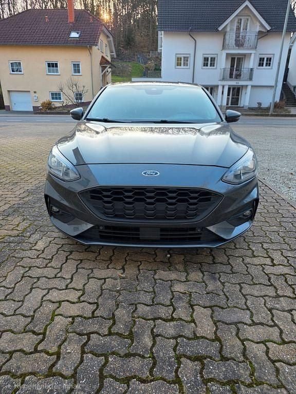 Gebraucht Ford Focus ST-Line 150 PS (110 kW) 2019 Grau Limousine