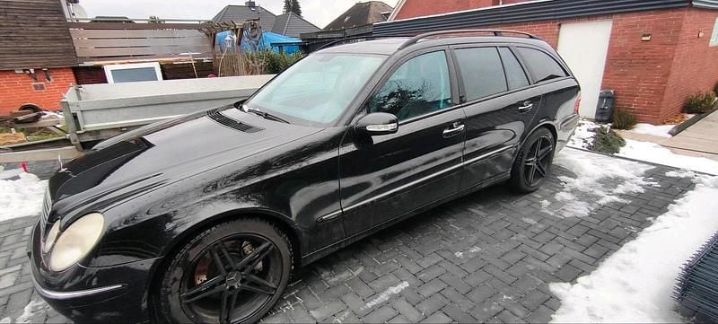 Gebraucht Mercedes E280 190 PS (139 kW) 2006 Schwarz Kombi