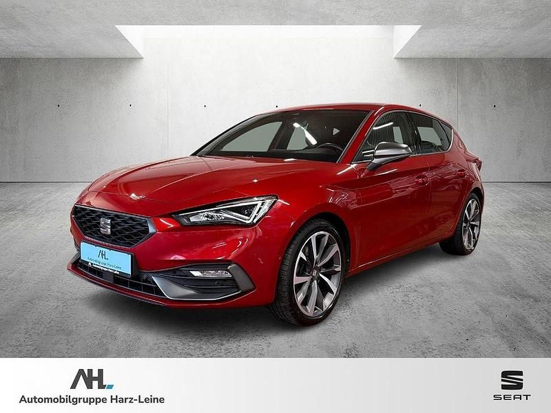 Rot Gebraucht 2020 Seat Leon FR Limousine | 21.390 € (Fairer Preis) - Bild 1/4