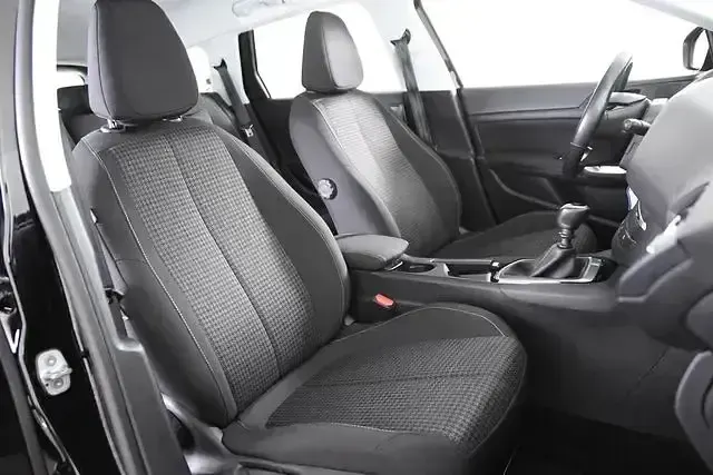 Gebraucht Peugeot 308 SW 102 PS (75 kW) 2020 Schwarz Kombi