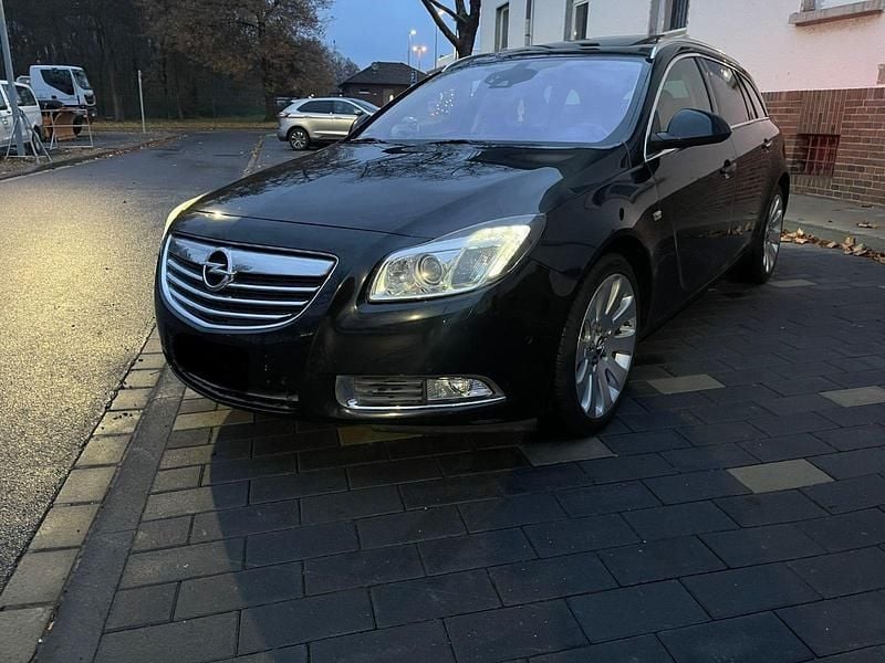 Schwarz Gebraucht 2011 Opel Insignia Sport Kombi | 4.499 € (Superpreis) - Bild 1/4
