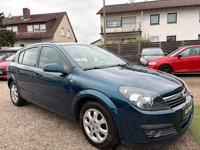 Gebraucht Opel Astra Edition 105 PS (77 kW) 2007 Grün Kleinwagen