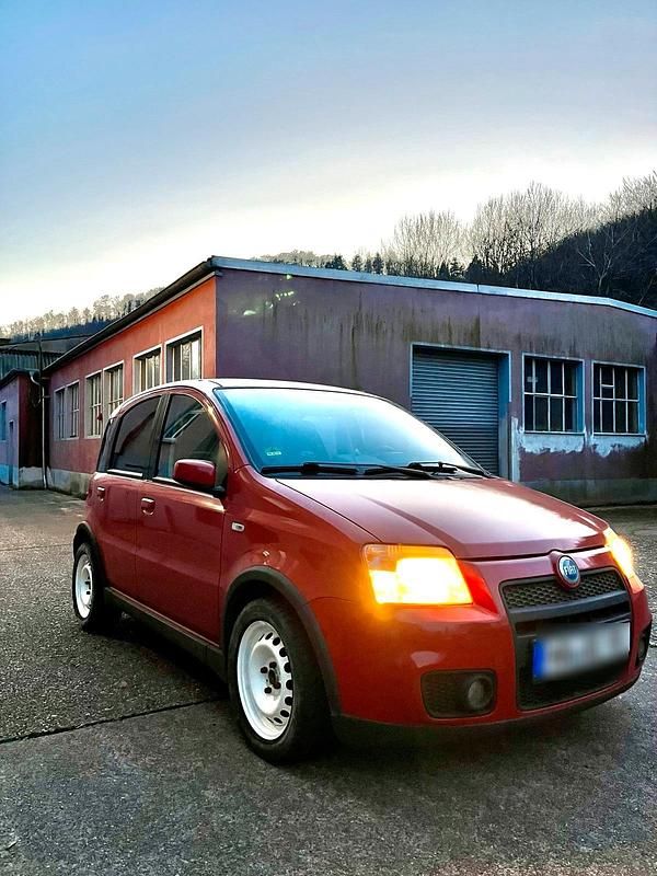 Rot Gebraucht 2007 Fiat Panda Kleinwagen | 3.300 € (Guter Preis) - Bild 1/4