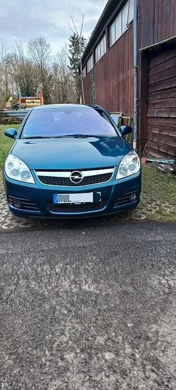 Gebraucht Opel Vectra Edition 140 PS (102 kW) 2007 Grün Limousine