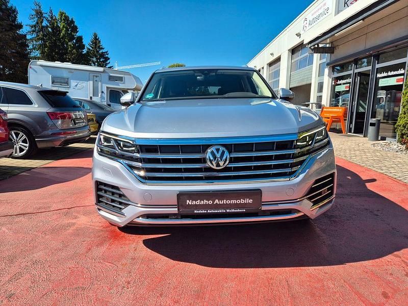 Silber Gebraucht 2018 VW Touareg SUV | 33.700 € (Superpreis) - Bild 1/4