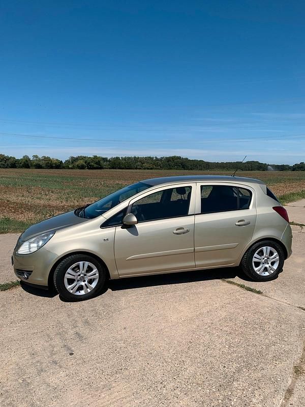 Gebraucht Opel Corsa 90 PS (66 kW) 2006 Gold Kleinwagen