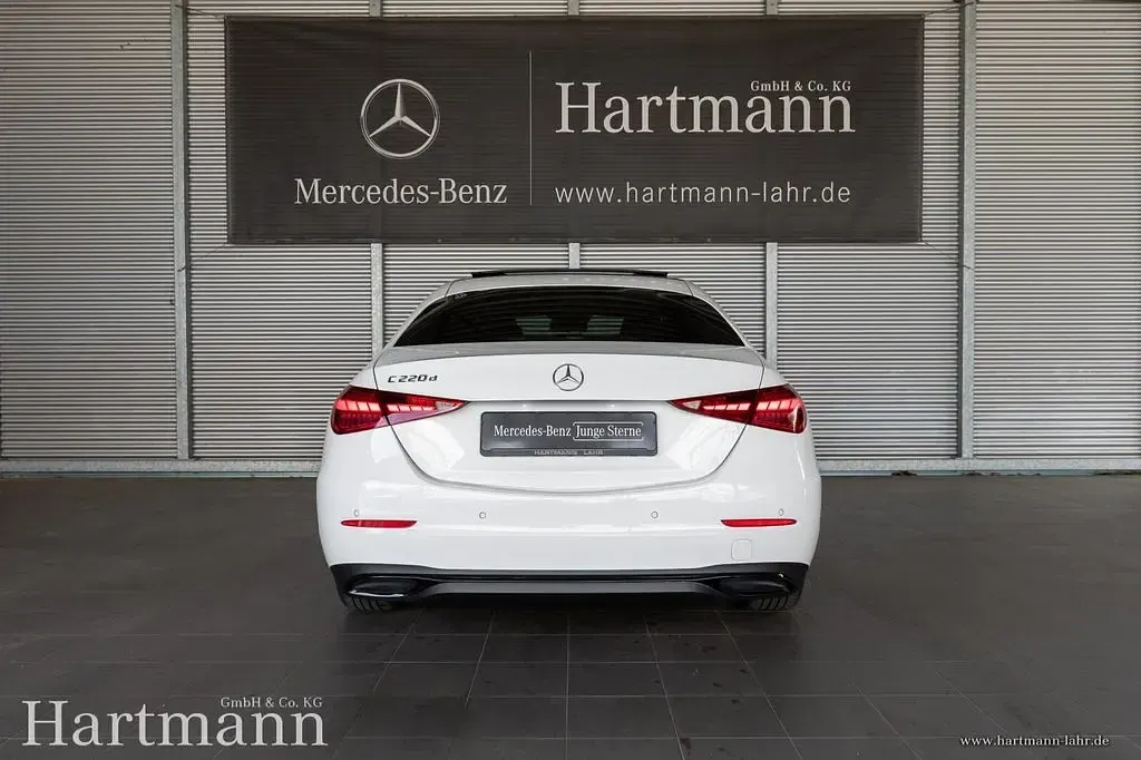 Gebraucht Mercedes C220 Avantgarde 200 PS (147 kW) 2023 Polarweiß Limousine