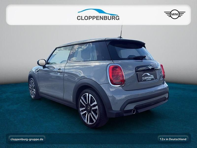 Gebraucht Mini Cooper 136 PS (100 kW) 2021 Moonwalk grey Kleinwagen