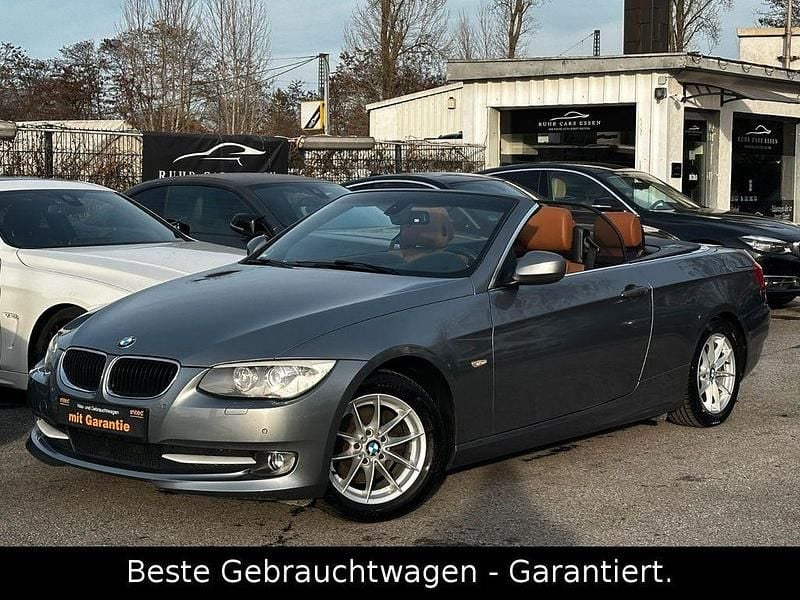 Gebraucht BMW 318 Cabriolet Exclusive 143 PS (105 kW) 2011 Grau Cabrio