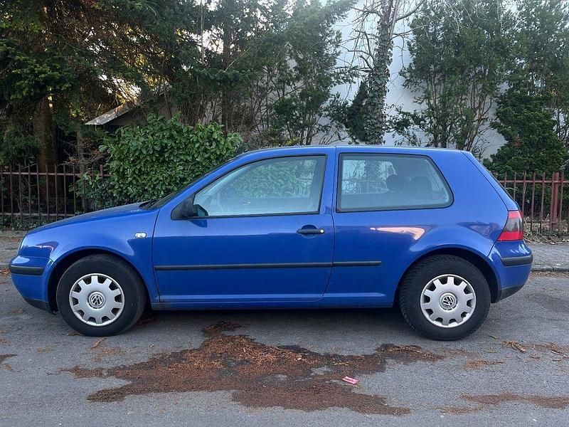 Gebraucht VW Golf IV Basis 74 PS (54 kW) 2001 Blau Limousine