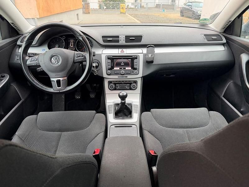 Gebraucht VW Passat Comfortline 122 PS (89 kW) 2010 Grau Kombi