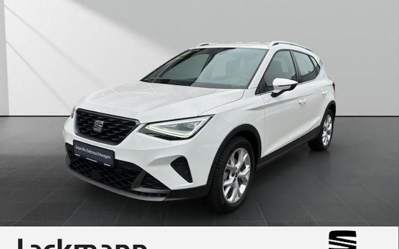 Weiss Gebraucht 2024 Seat Arona FR SUV | 23.990 € (Fairer Preis) - Bild 1/4