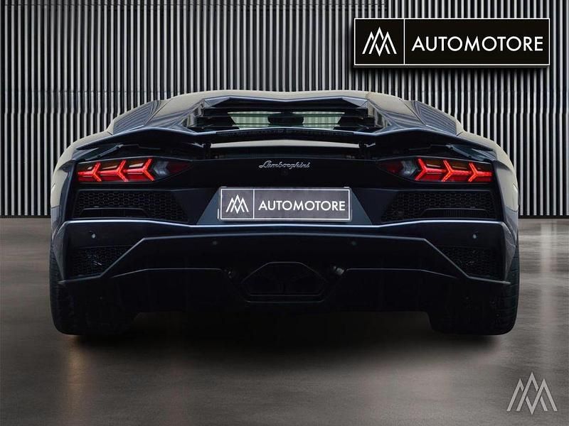 Usata Lamborghini Aventador 740 CV (544 kW) 2018 Grigio Coupé