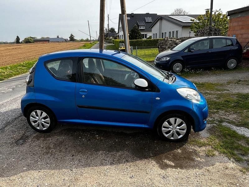 Second-hand Citroën C1 68 CP (50 kW) 2011 Albastru Hatchback