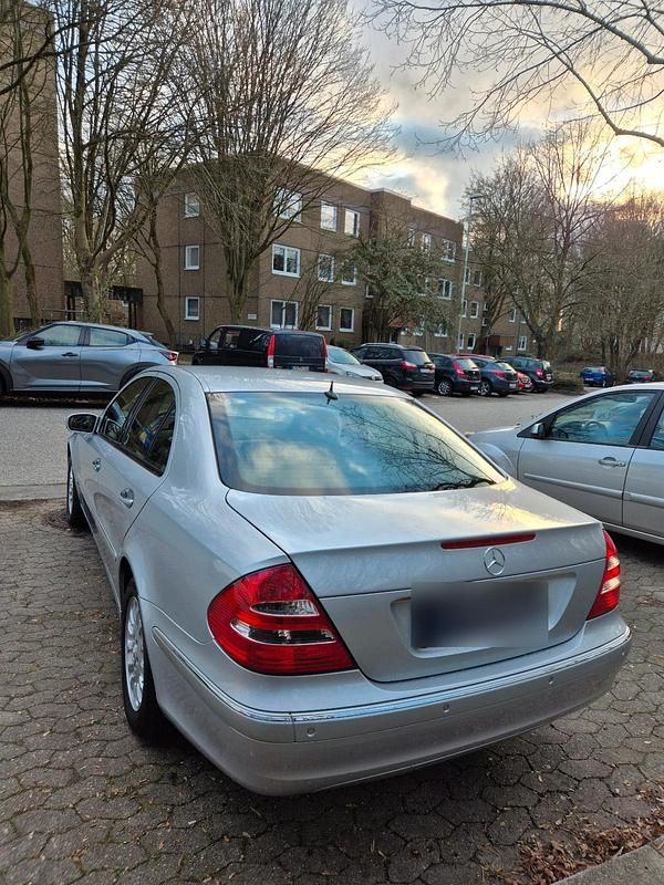 Gebraucht Mercedes E280 231 PS (169 kW) 2006 Silber Limousine