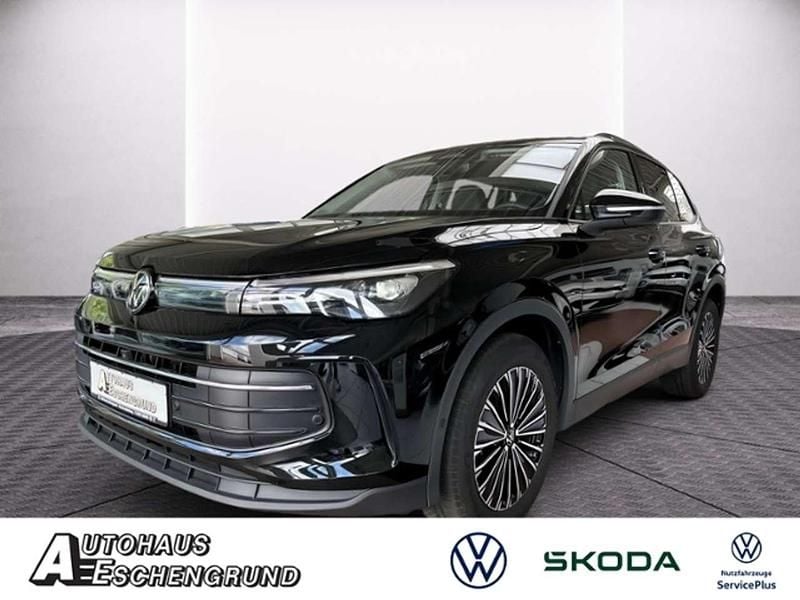 Grenadillschwarz metallic Gebraucht 2024 VW Tiguan Goal SUV | 39.789 € (Superpreis) - Bild 1/4