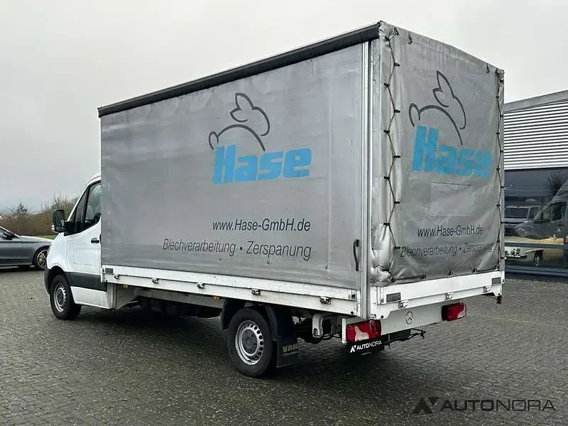 Używany Mercedes Sprinter 190 KM (139 kW) 2018 Biały Van