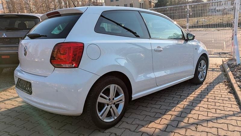 Gebraucht VW Polo Match 60 PS (44 kW) 2013 Weiß Kleinwagen