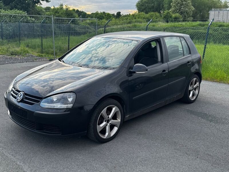 Schwarz Gebraucht 2004 VW Golf IV Comfortline Limousine | 2.350 € (Guter Preis) - Bild 1/4
