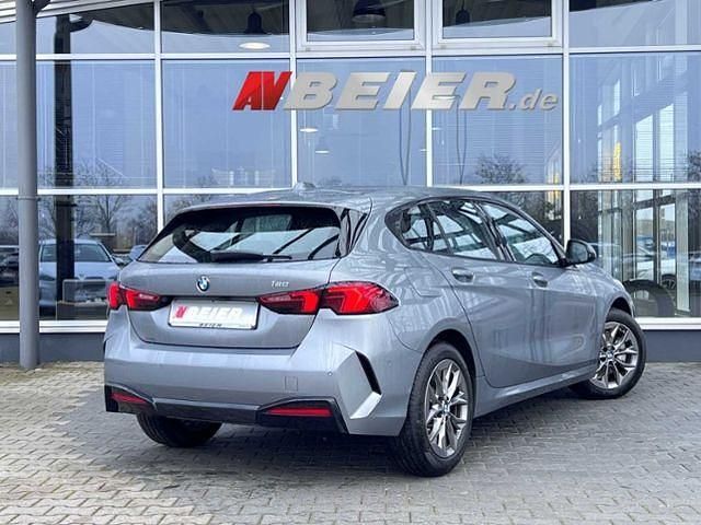 Gebraucht BMW 120 156 PS (114 kW) 2024 Skyscraper grau Kleinwagen