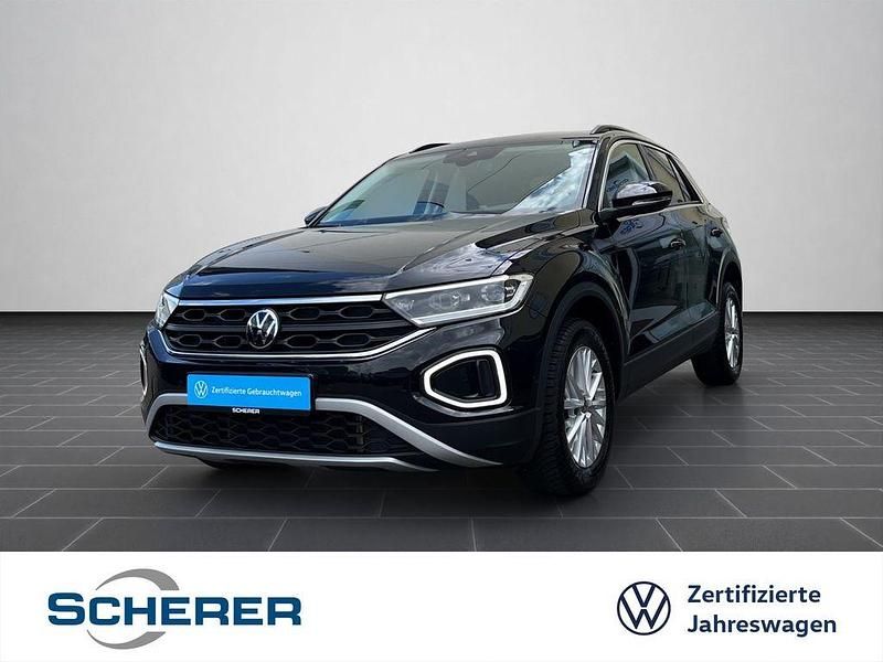 Deep black perleffekt (metallic) Gebraucht 2024 VW T-Roc Life SUV | 21.899 € (Guter Preis) - Bild 1/4