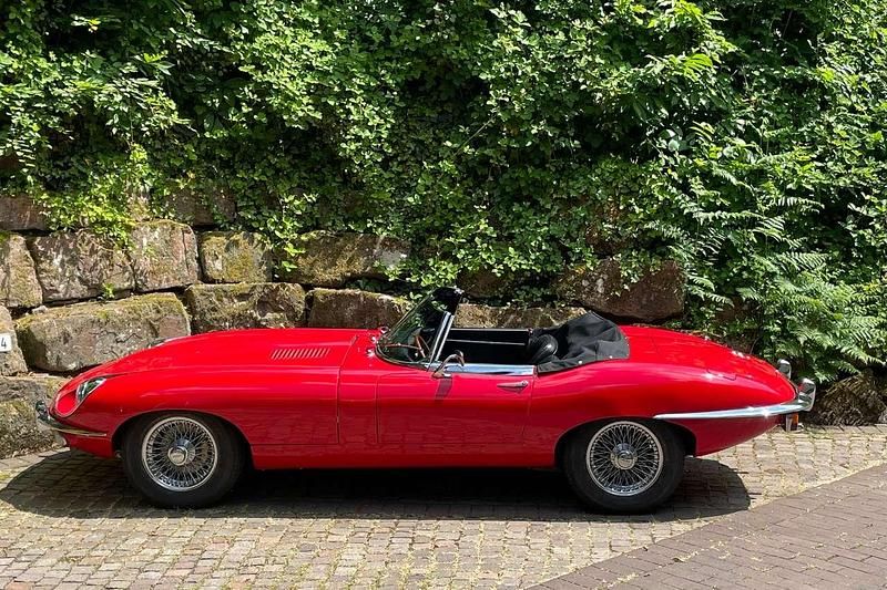 Gebraucht Jaguar E-Type 268 PS (197 kW) 1970 Rot Cabrio