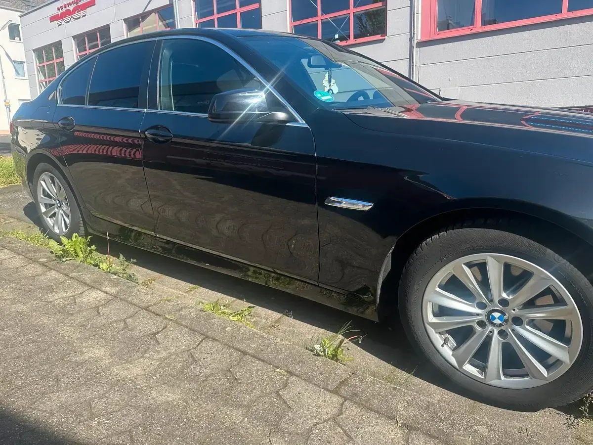 Usata BMW 520 184 CV (135 kW) 2012 Nero Berlina