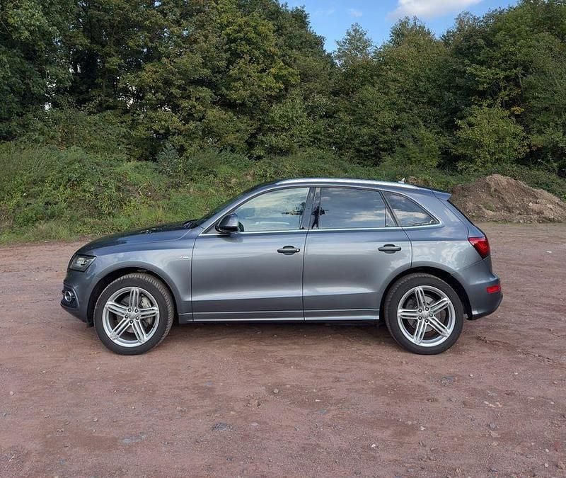 Grau Gebraucht 2016 Audi Q5 S-Line SUV | 17.200 € (Guter Preis) - Bild 1/4