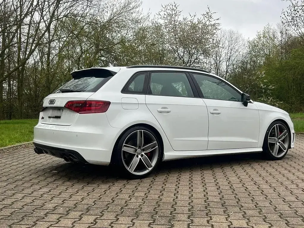 Gebraucht Audi S3 Ambiente 300 PS (220 kW) 2015 Weiß Limousine
