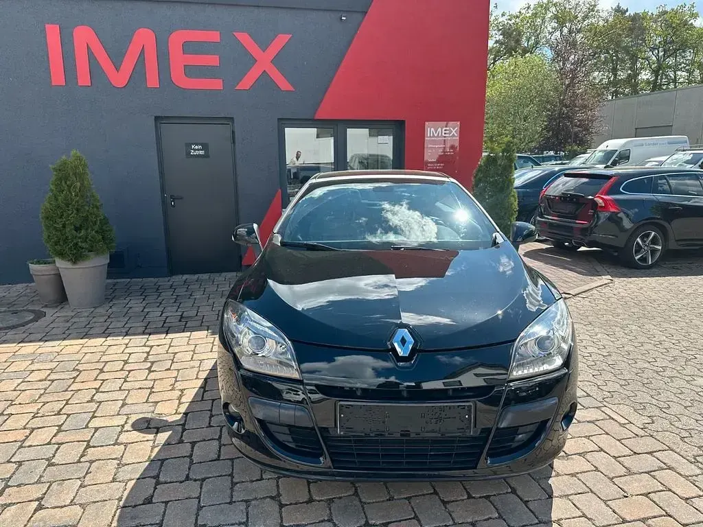 Gebraucht Renault Mégane Cabriolet Dynamique 131 PS (96 kW) 2012 Schwarz Cabrio