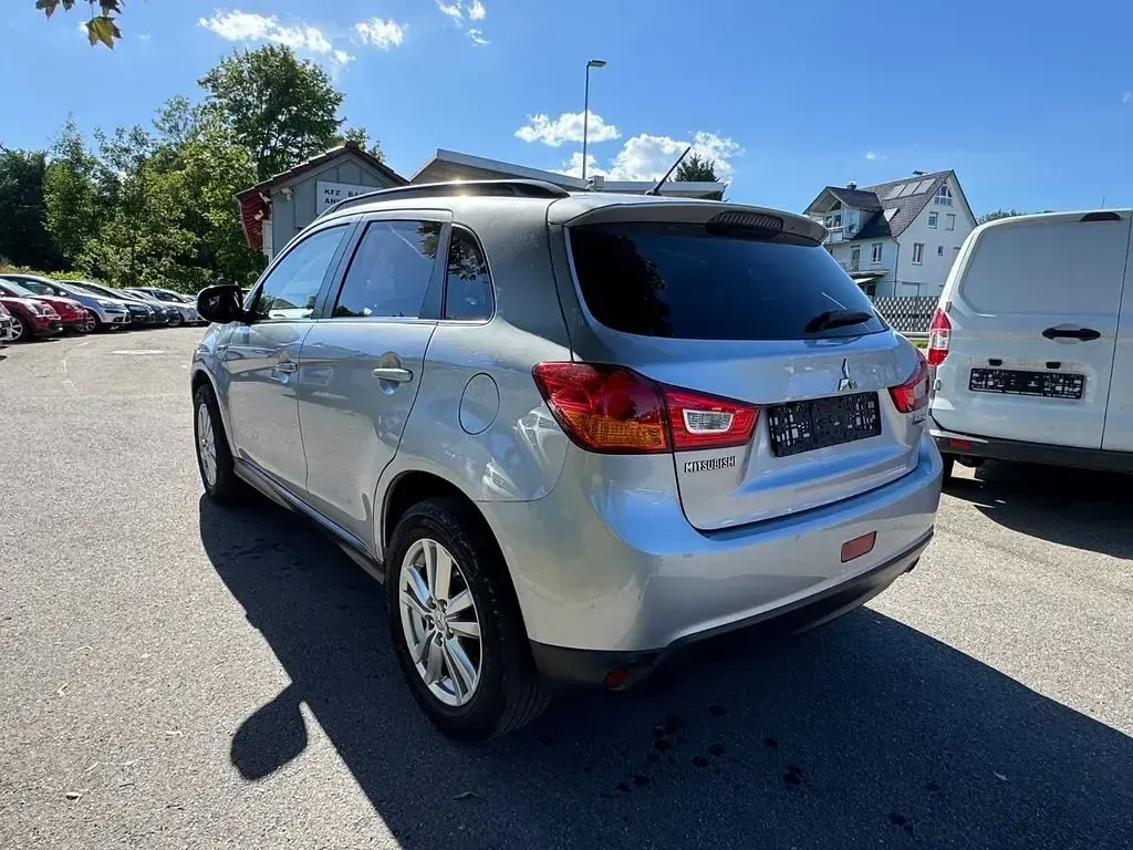 Gebraucht Mitsubishi ASX Intense 150 PS (110 kW) 2014 Silber SUV