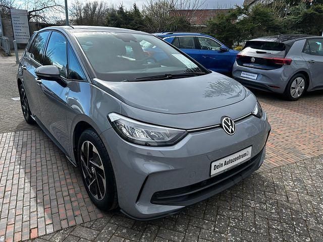 Gebraucht VW ID.3 Pro Performance 150 kW (204 PS) 2023 Mondsteingrau Kleinwagen
