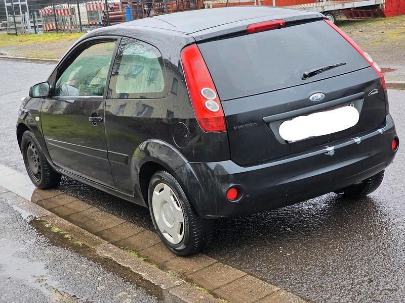 Gebraucht Ford Fiesta 80 PS (58 kW) 2008 Schwarz Kleinwagen