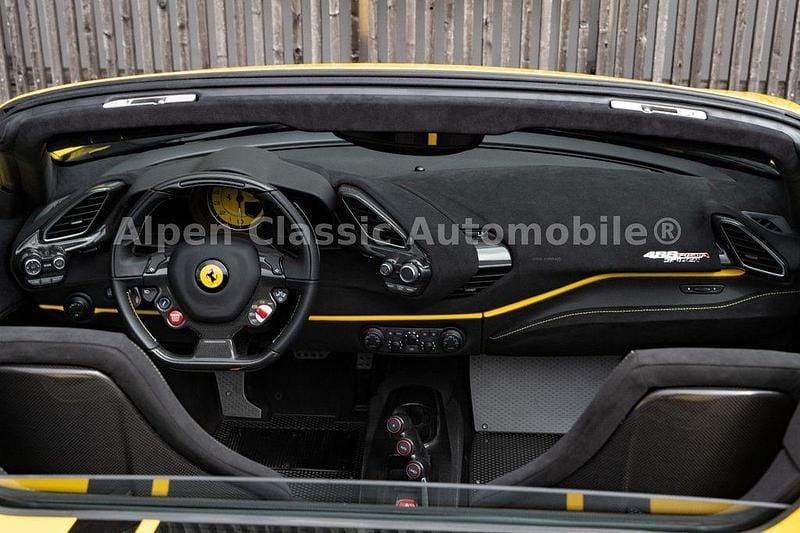 Gebraucht Ferrari 488 719 PS (528 kW) 2021 Giallo modena ds Cabrio