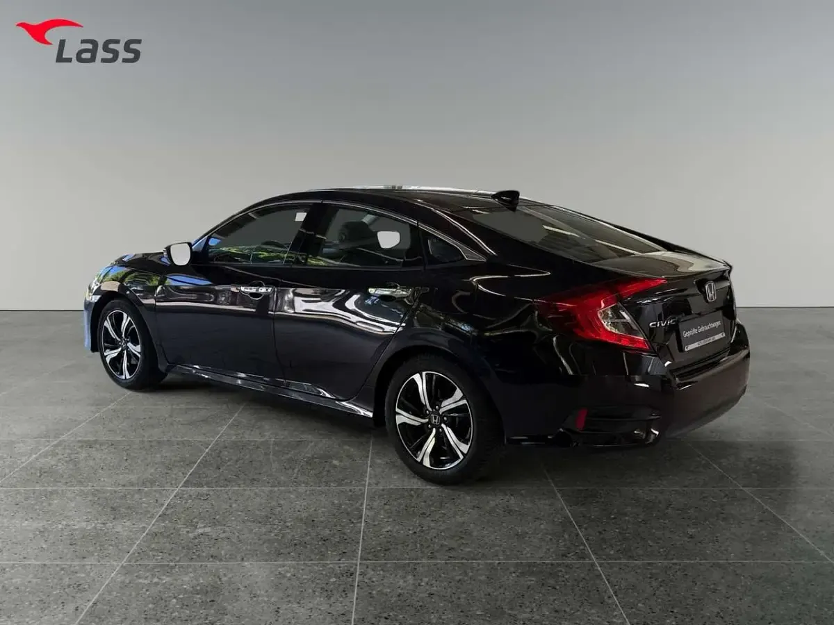 Gebraucht Honda Civic Executive 182 PS (133 kW) 2017 Burgundy black p Limousine