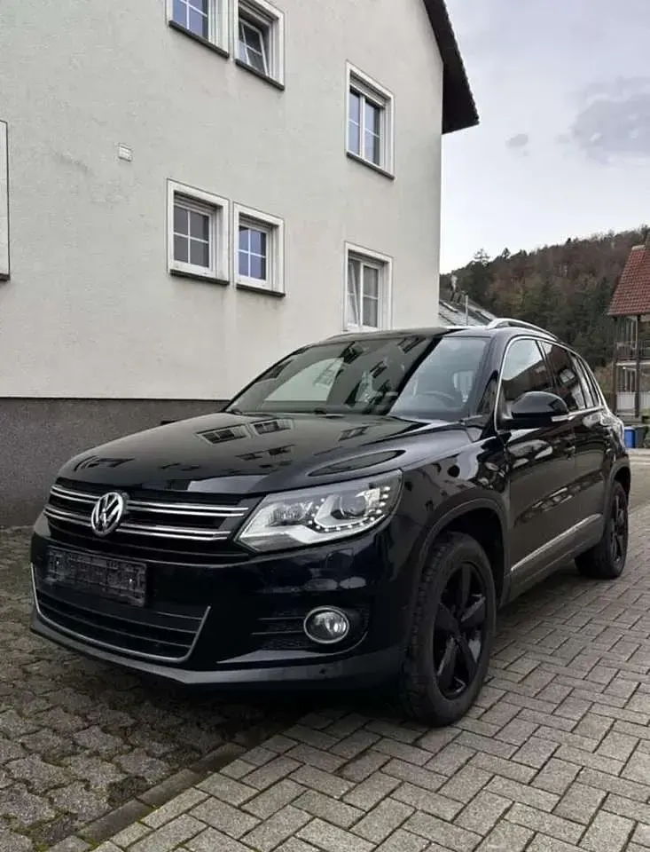 Gebraucht VW Tiguan Sportline 179 PS (131 kW) 2013 Schwarz SUV