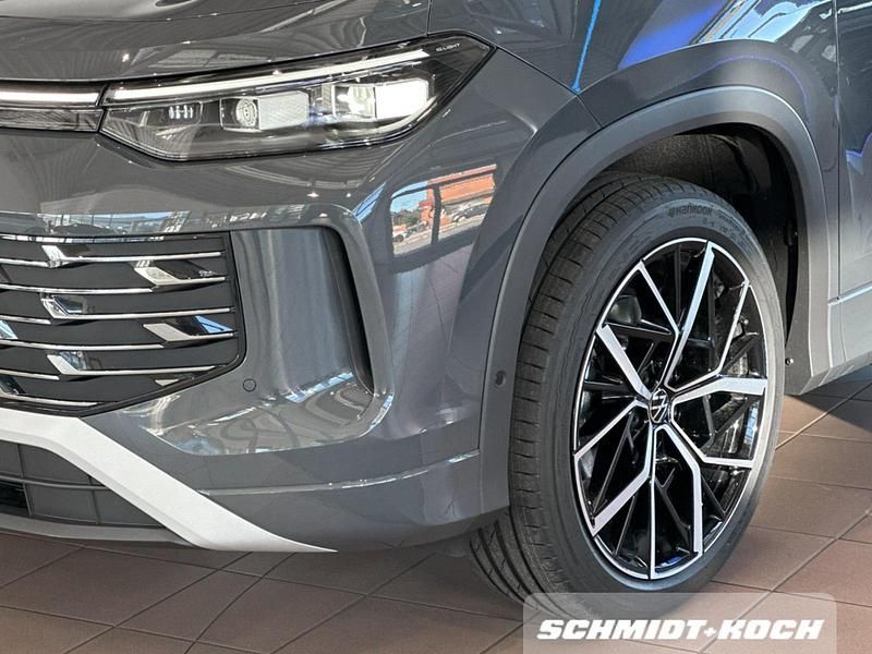 Neu VW Tayron Elegance 204 PS (150 kW) 2026 Delfingrau (grau) SUV