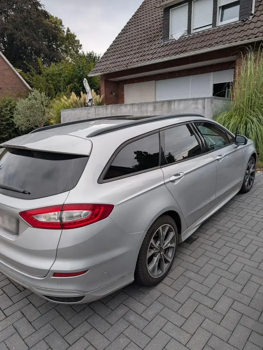 Gebraucht Ford Mondeo ST 150 PS (110 kW) 2017 Silber Kombi
