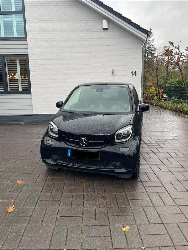 Schwarz Gebraucht 2017 Smart ForTwo Coupé Coupé | 8.000 € - Bild 1/4